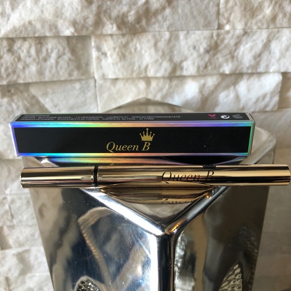 Queen b waterproof liquid eyeliner - Picture 2 of 3